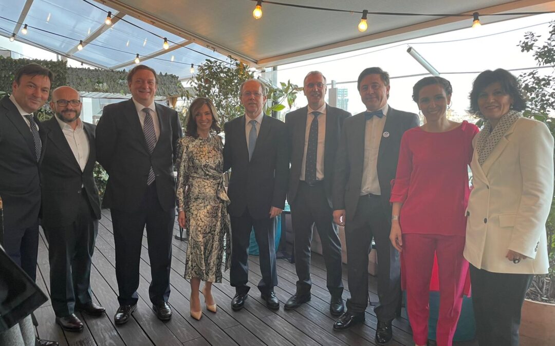 CEL reúne a un centenar de directivos de la logística con su II Cena de Gala en un acto benéfico por Ucrania